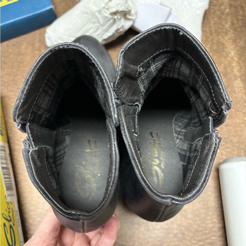 Sbicca Black Fringe Wedge Boots - Picture 6 of 9